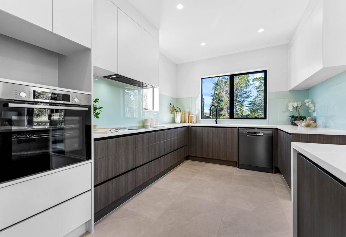 Brandnew Freestanding 5 bedrooms House with Bush Views, minutes from Shopping Centres, parks, schools, Lot 3/76 Ennis Avenue, Pakuranga Heights, Auckland