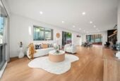 5 bedrooms house, just a short drive from Glenfield Mall, 45A Hogans Road, Glenfield, Auckland