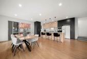 5 bedrooms house, just a short drive from Glenfield Mall, 45A Hogans Road, Glenfield, Auckland