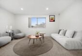 5 bedrooms house, just a short drive from Glenfield Mall, 45A Hogans Road, Glenfield, Auckland