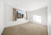 5 bedrooms house, just a short drive from Glenfield Mall, 45A Hogans Road, Glenfield, Auckland