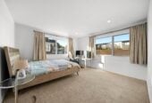 5 bedrooms house, just a short drive from Glenfield Mall, 45A Hogans Road, Glenfield, Auckland