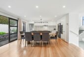 5 bedrooms house on 449m2 section, vendor NEEDS SOLD, American Oak timber flooring, 1D Kawau Road, Greenlane, Auckland
