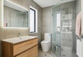 5 bedrooms house on 449m2 section, vendor NEEDS SOLD, American Oak timber flooring, 1D Kawau Road, Greenlane, Auckland