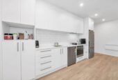2 bedrooms apartment, just a short walk to the GI train station, bus hub, supermarkets, 0.3 km to Ruapotaka School, 1.2 km to Tamaki College, 102, 7C Hinaki Street, Pt England, Auckland