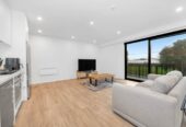 2 bedrooms apartment, just a short walk to the GI train station, bus hub, supermarkets, 0.3 km to Ruapotaka School, 1.2 km to Tamaki College, 102, 7C Hinaki Street, Pt England, Auckland
