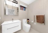 2 bedrooms apartment, just a short walk to the GI train station, bus hub, supermarkets, 0.3 km to Ruapotaka School, 1.2 km to Tamaki College, 102, 7C Hinaki Street, Pt England, Auckland