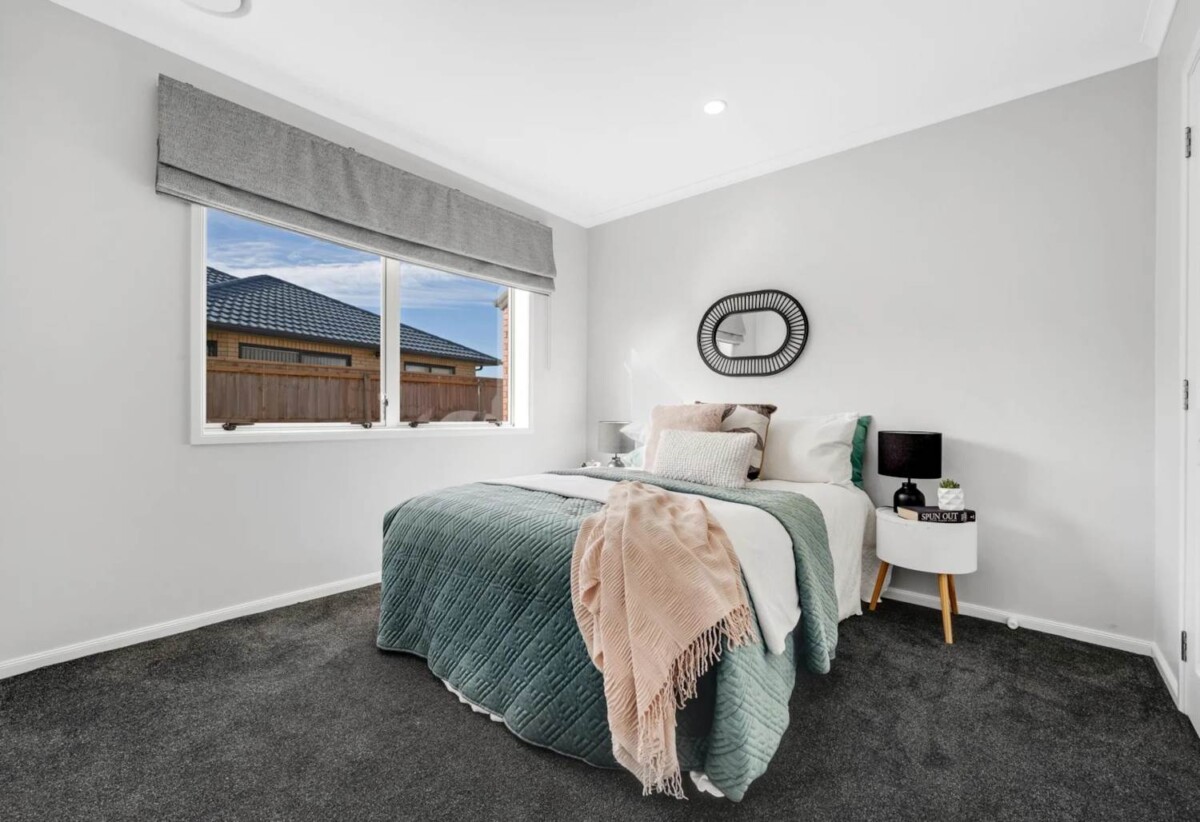 For rent, 4 beds 2 baths house, available 29th November, 6 Shrule Place, East Tamaki, Auckland