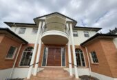 For rent 6 beds 4 baths house, available 24th October, 26 Anaheim Boulevard, Shamrock Park, Auckland