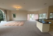 For rent 6 beds 4 baths house, available 24th October, 26 Anaheim Boulevard, Shamrock Park, Auckland