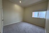 For rent 6 beds 4 baths house, available 24th October, 26 Anaheim Boulevard, Shamrock Park, Auckland