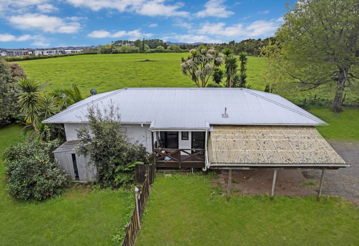 3 bedrooms house on 1019m² section, combines lifestyle, space, and opportunity, 22 Pukeroa Place, Papakura, Auckland
