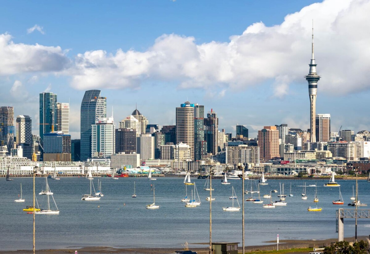 Brandnew luxury 300m² 4 bedrooms house on 601m² section, with panoramic harbour and city vistas view, 13 Waimana Avenue, Northcote Point, Auckland