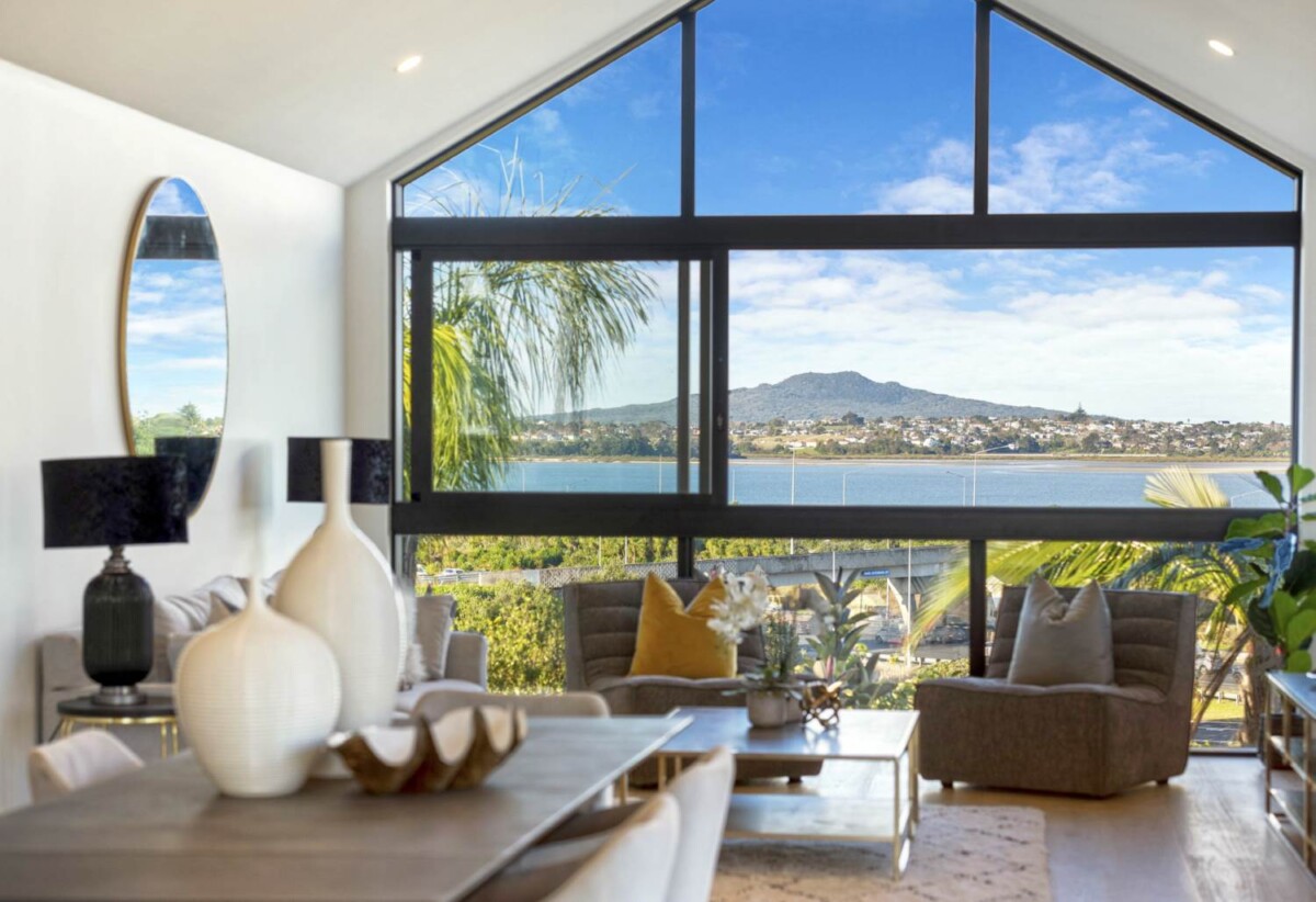 Brandnew luxury 300m² 4 bedrooms house on 601m² section, with panoramic harbour and city vistas view, 13 Waimana Avenue, Northcote Point, Auckland