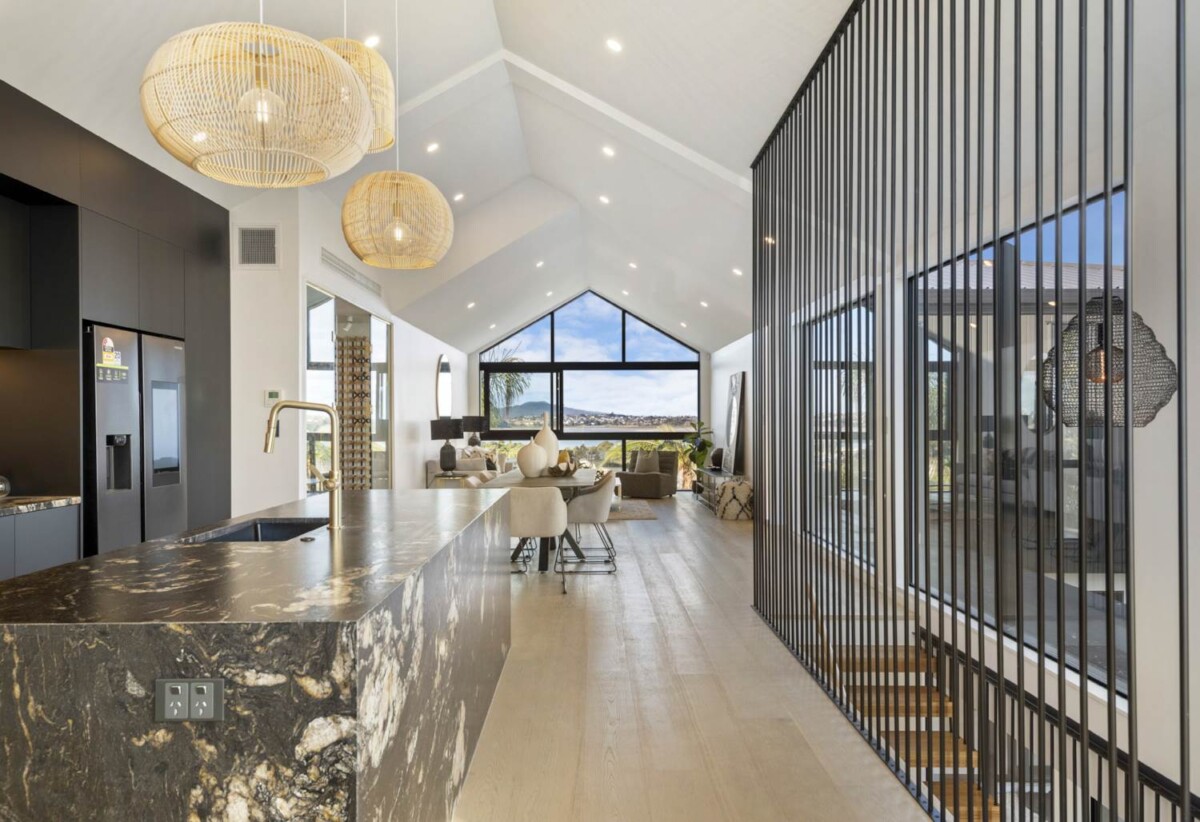 Brandnew luxury 300m² 4 bedrooms house on 601m² section, with panoramic harbour and city vistas view, 13 Waimana Avenue, Northcote Point, Auckland