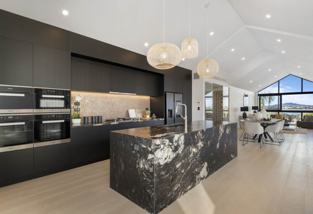 Brandnew luxury 300m² 4 bedrooms house on 601m² section, with panoramic harbour and city vistas view, 13 Waimana Avenue, Northcote Point, Auckland