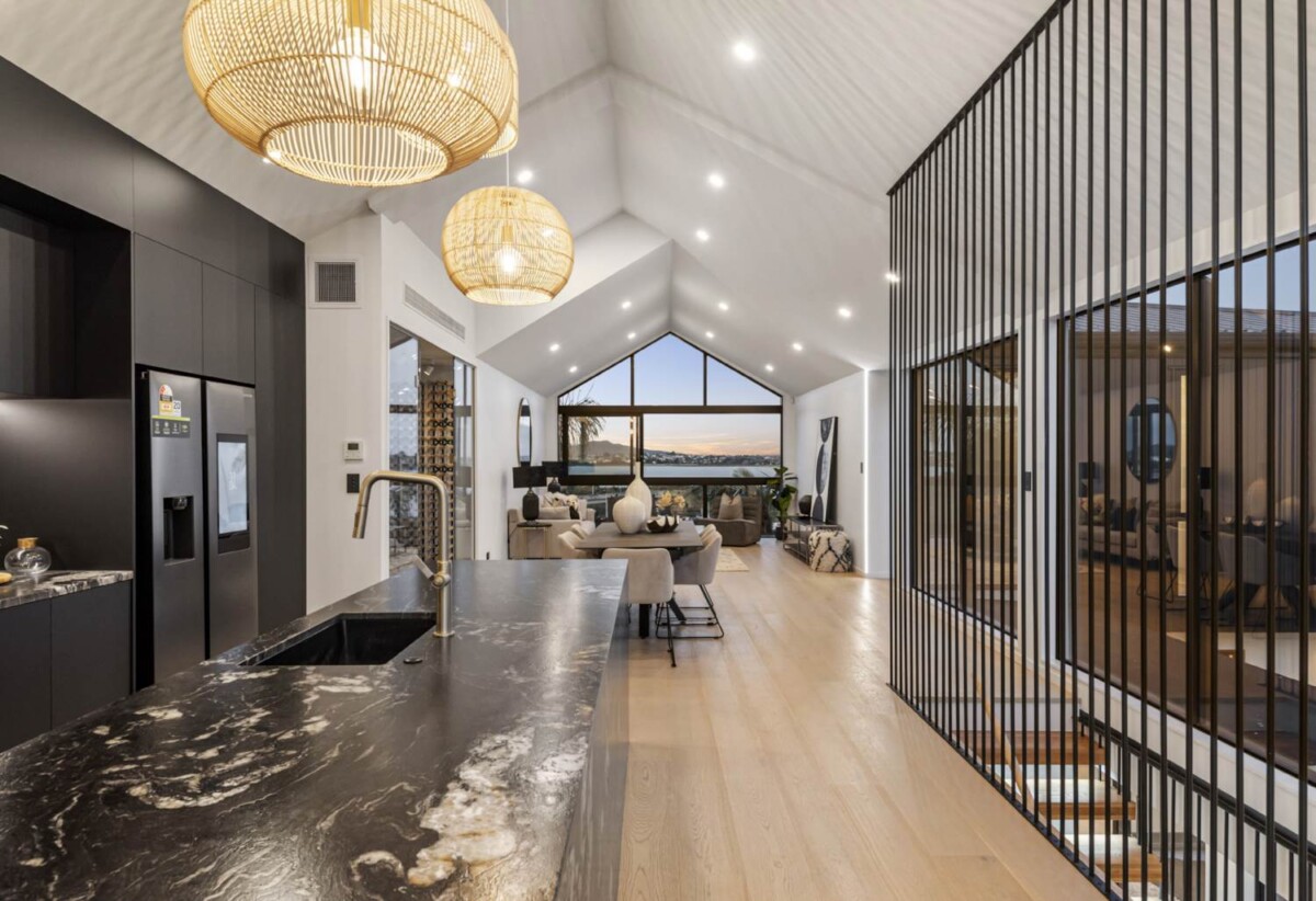 Brandnew luxury 300m² 4 bedrooms house on 601m² section, with panoramic harbour and city vistas view, 13 Waimana Avenue, Northcote Point, Auckland