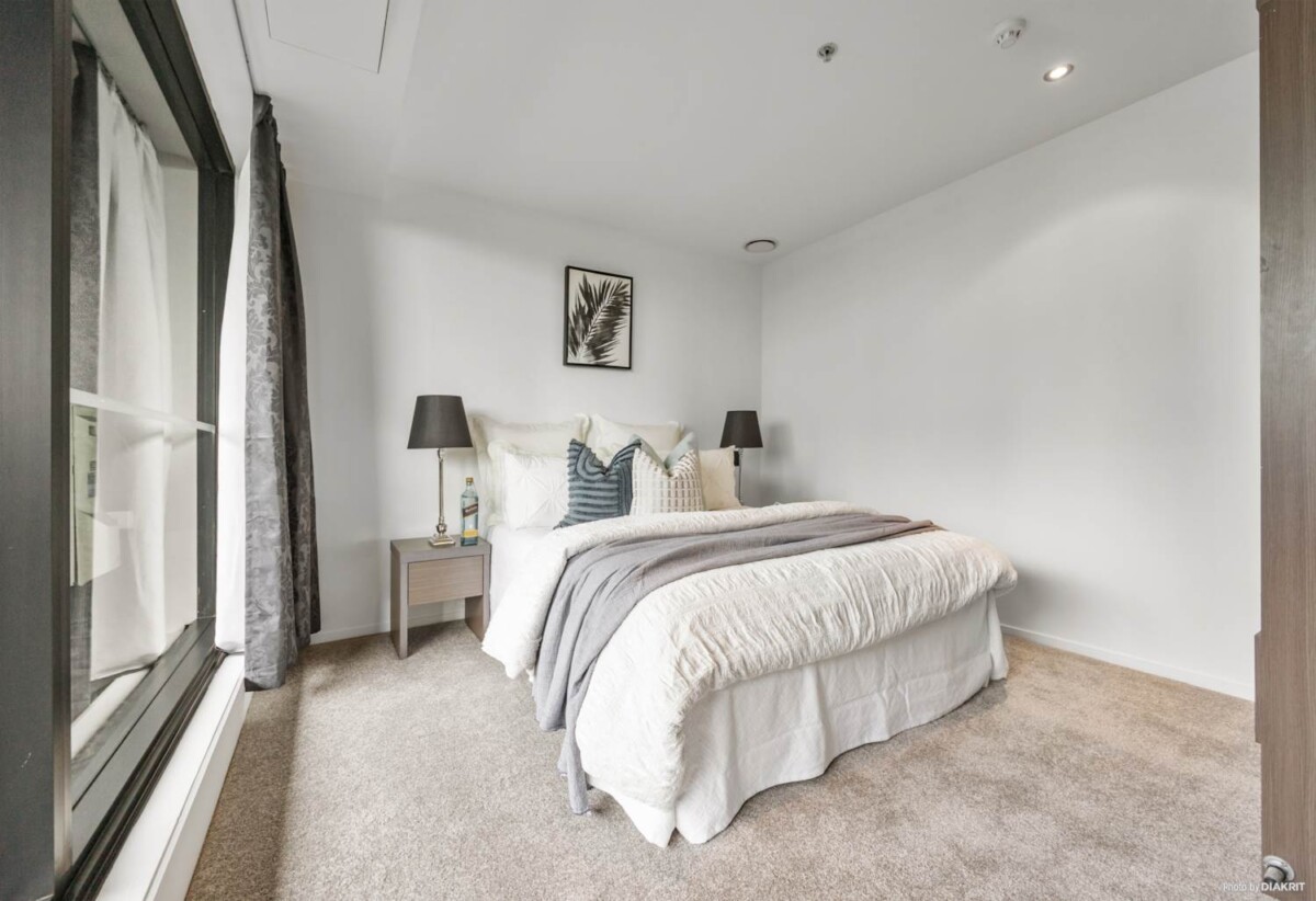 Auckland Girls’ Grammar School zone, Freehold 2 beds 1 bath apartment, 65sqm plus a super large balcony, Full furniture package is included, 2 km to Auckland Girls’ Grammar School, 303/19 Anzac Avenue, City Centre, Auckland