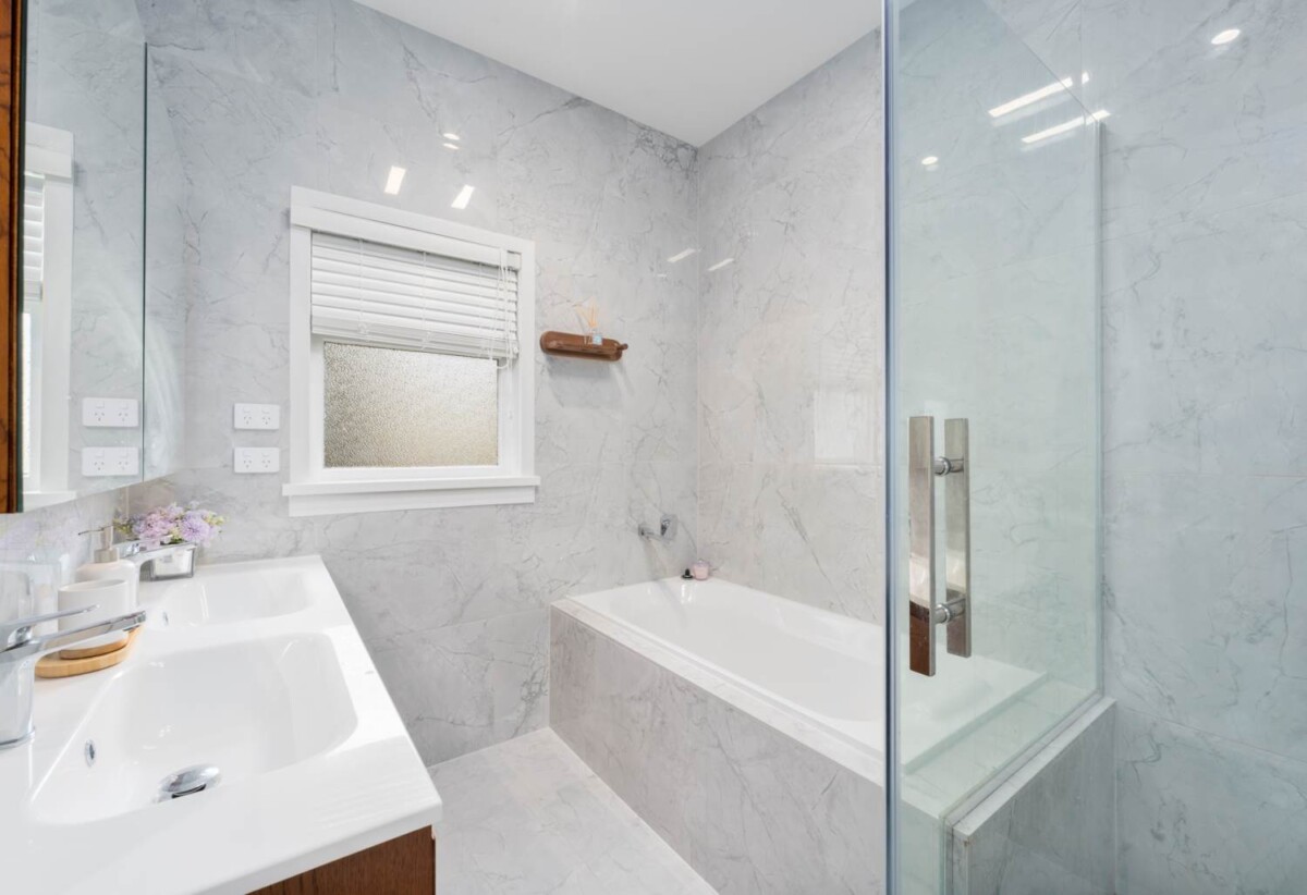 Urgent sale, Auckland Grammar, Epsom Girls’ Grammar School zone, 5 bedrooms house on 950m² section, Refined 89 King George Avenue, Epsom, Auckland