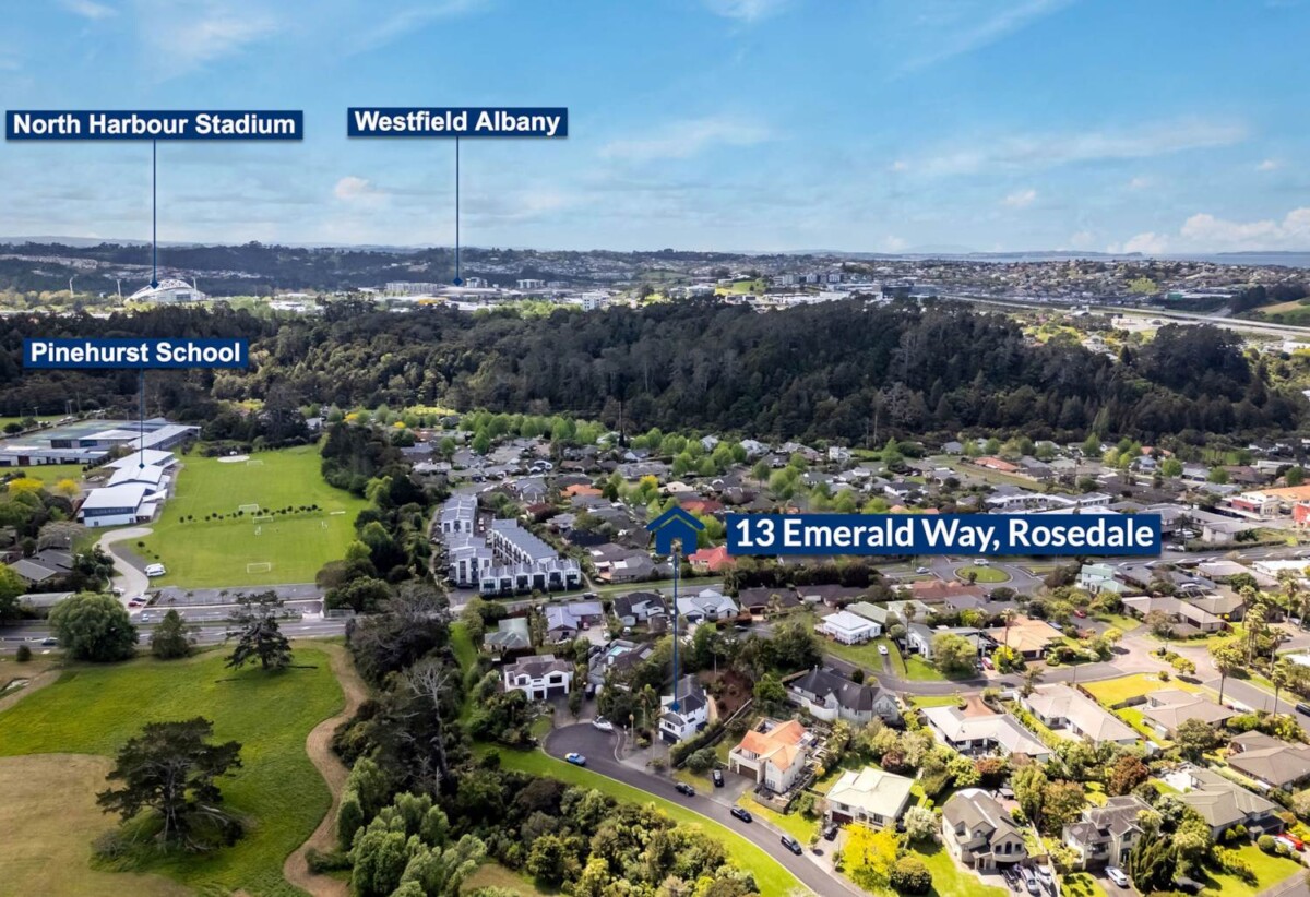 Ignore the CV, Fully Renovated Luxury 5 bedrooms house on 776m² section, 13 Emerald Way, Albany, Auckland