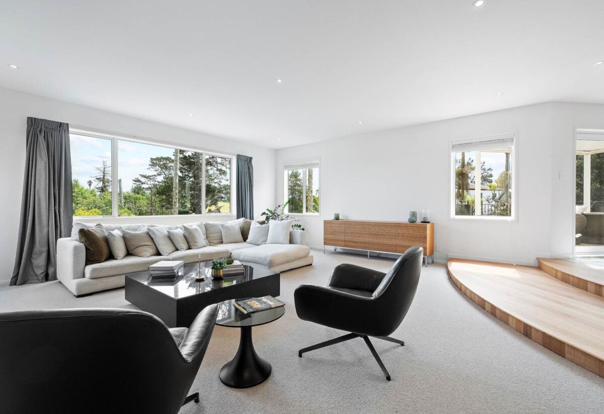 Ignore the CV, Fully Renovated Luxury 5 bedrooms house on 776m² section, 13 Emerald Way, Albany, Auckland