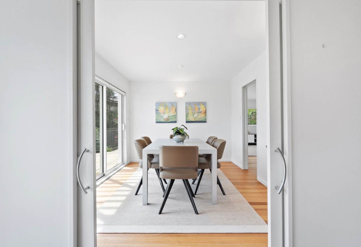 Ignore the CV, Fully Renovated Luxury 5 bedrooms house on 776m² section, 13 Emerald Way, Albany, Auckland