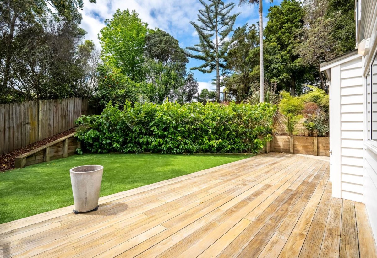 Ignore the CV, Fully Renovated Luxury 5 bedrooms house on 776m² section, 13 Emerald Way, Albany, Auckland