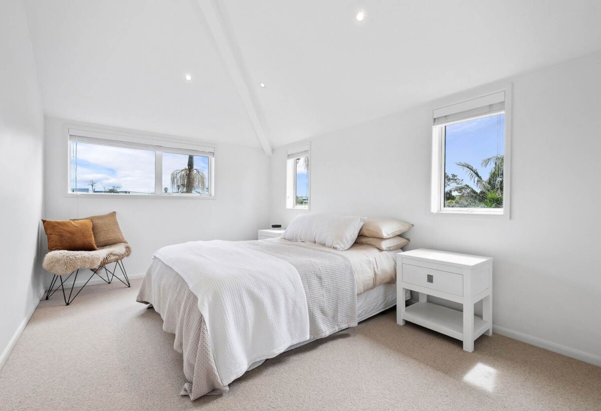 Ignore the CV, Fully Renovated Luxury 5 bedrooms house on 776m² section, 13 Emerald Way, Albany, Auckland