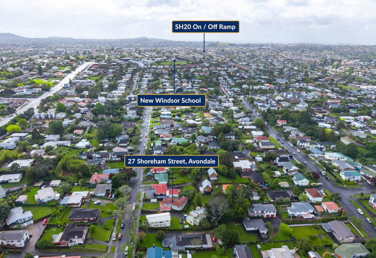 Modern 4 bedrooms house on 547m² section, new kitchen with modern appliances, new carpet, LED lighting, 27 Shoreham Street, Avondale, Auckland