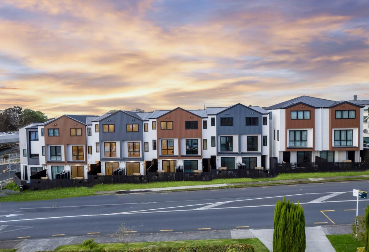 3/2 Reeves Road, Pakuranga, Auckland