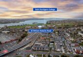 Brand New, Move-In Ready, 3 bedrooms home in the Heart of Pakuranga, 8/2 Reeves Road, Pakuranga, Auckland