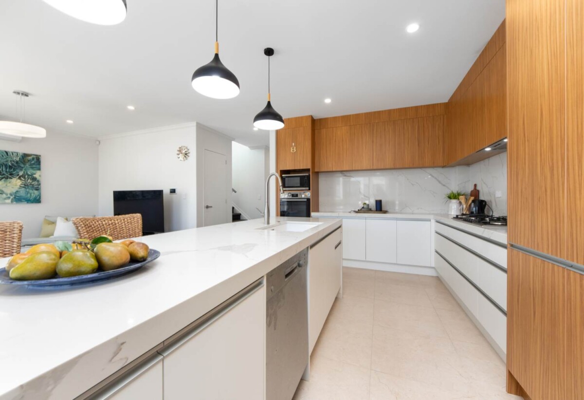 5 bedrooms Corner-side Modern Family Home, 18 Hermitage Street, Flat Bush, Auckland