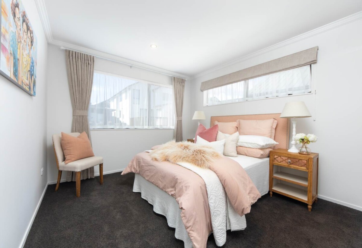 5 bedrooms Corner-side Modern Family Home, 18 Hermitage Street, Flat Bush, Auckland