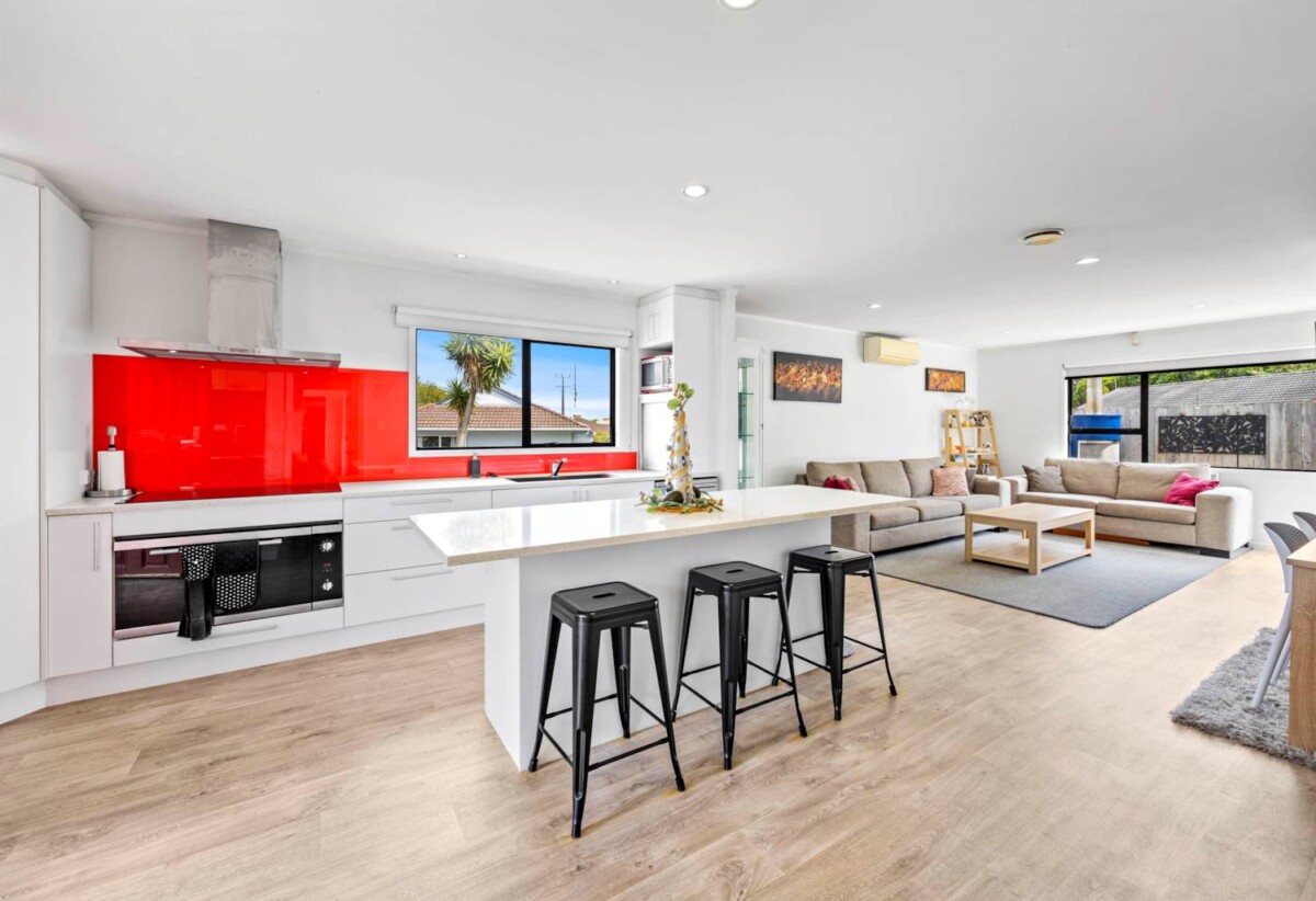 Move-in ready, 3 bedrooms home plus moveable sleepout, freestanding outdoor fireplace, short drive to Albany Mall, 1/77 Santiago Crescent, Unsworth Heights, Auckland
