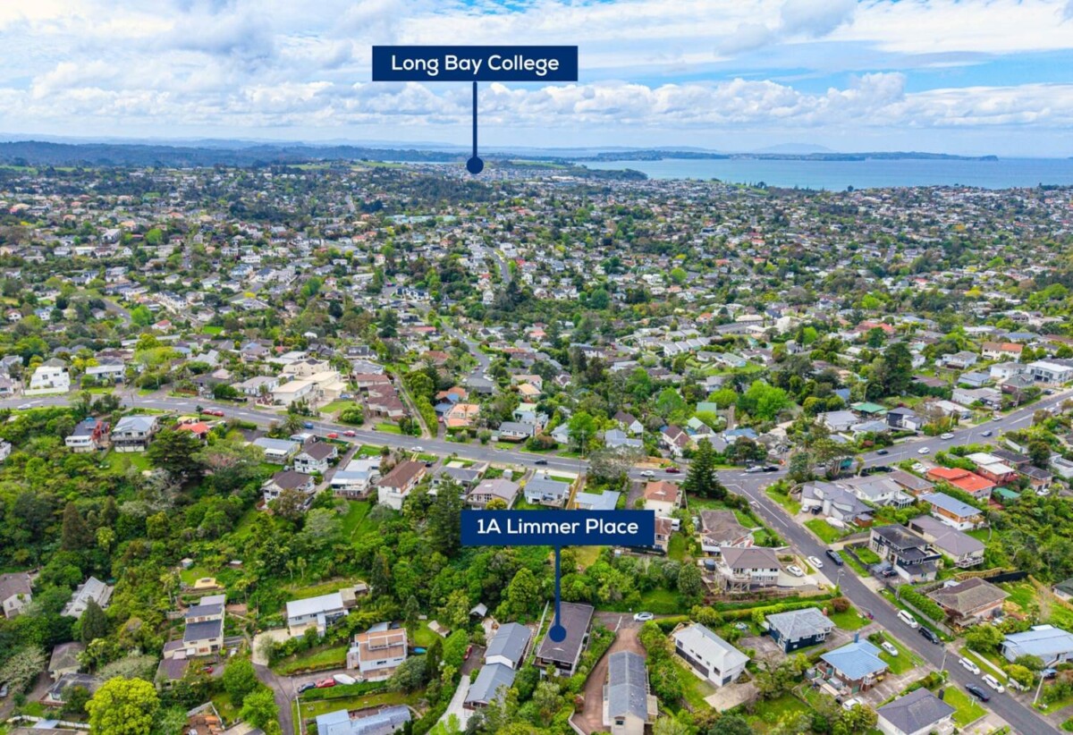 Do-Up or live, 5 bedrooms (3+2) house on 1040m² section, 1A Limmer Place, Browns Bay, Auckland