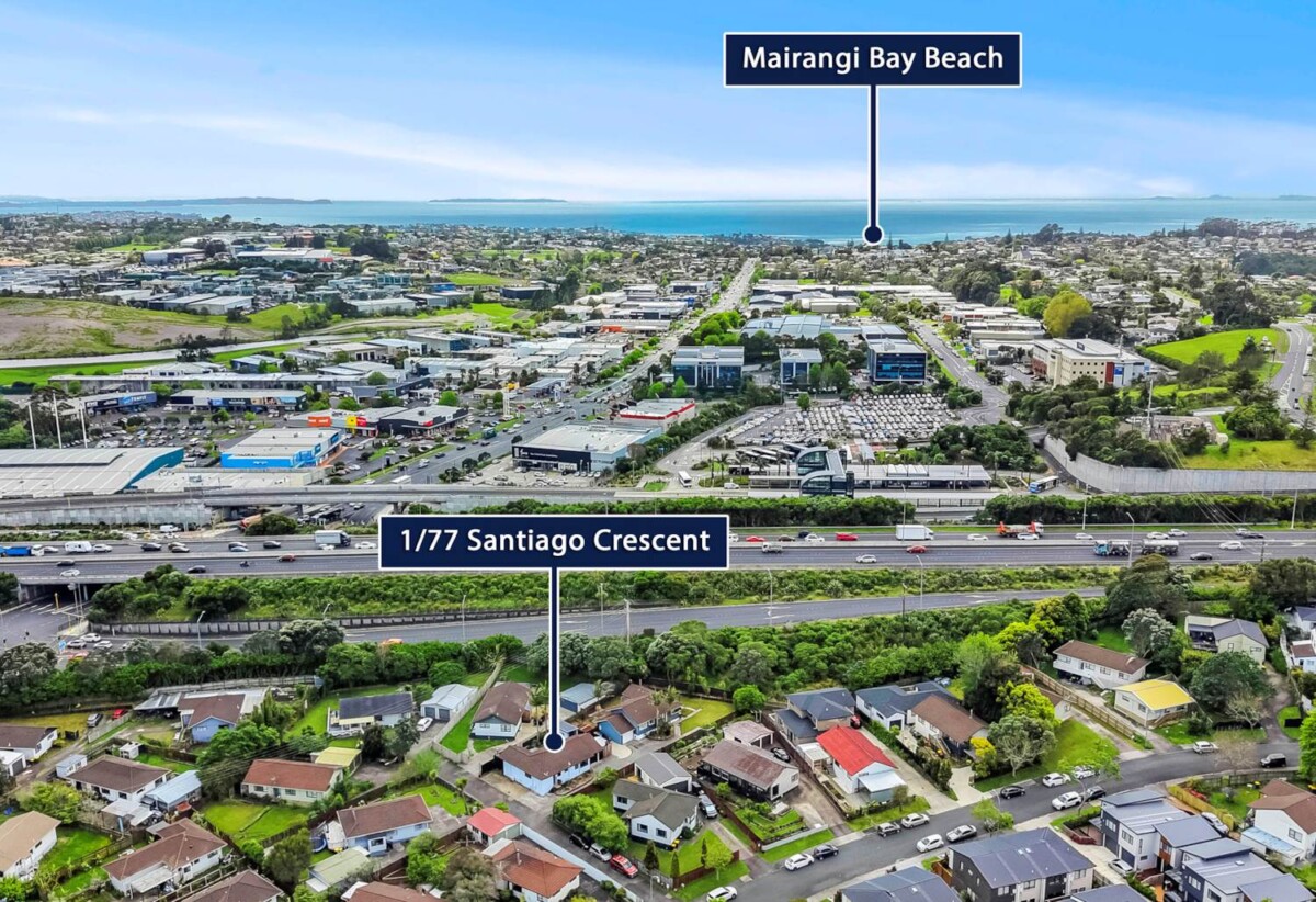 Move-in ready, 3 bedrooms home plus moveable sleepout, freestanding outdoor fireplace, short drive to Albany Mall, 1/77 Santiago Crescent, Unsworth Heights, Auckland