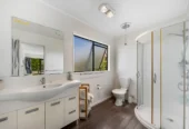 Aucyion $1 RESERVE, 4 bedrooms house on 716m2 land, 21 Rushgreen Avenue Pahurehure, Auckland