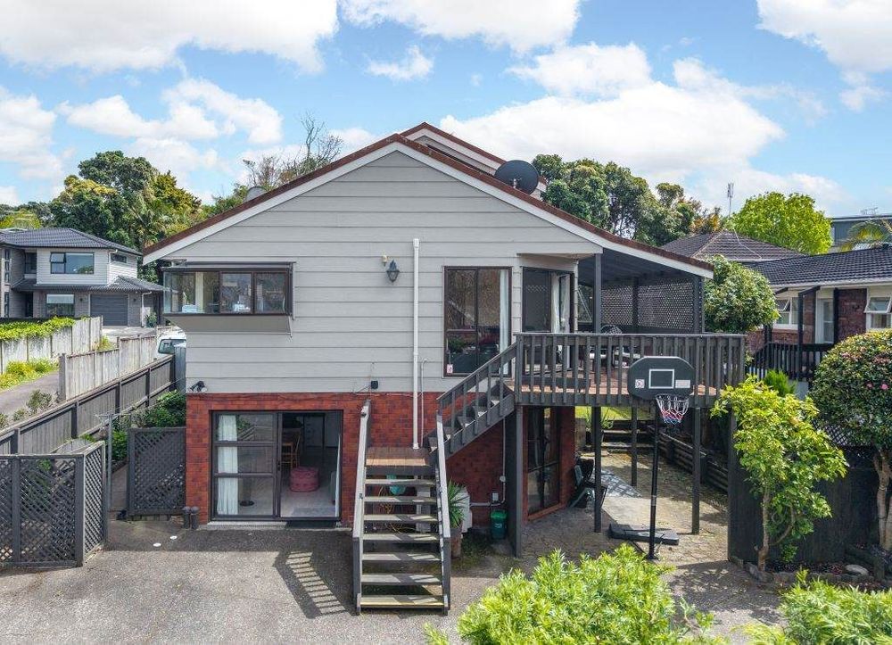 Live or do-up, 5 bedrooms home, Space, Schools & Comfort, 1/60 Richard Farrell Avenue, Remuera, Auckland
