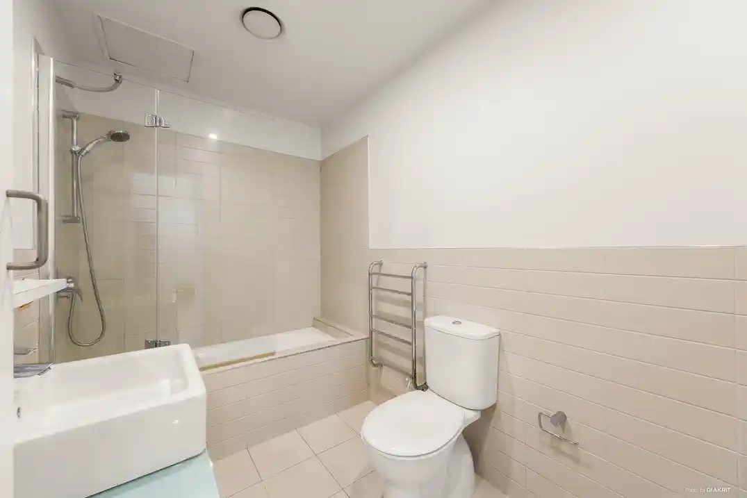 LEASEHOLD 3 beds 2 baths 2 car parks apartment, Amazing Seaview & Massive Size, 1205/18 Beach Road, City Centre, Auckland
