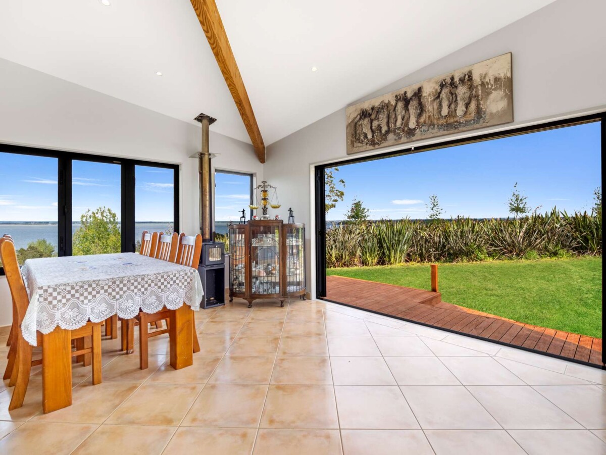 4 bedrooms lifestyle house on 11.45ha land, on the edge of Lake Waikare, 915 Waikare Road, Waerenga, Waikato