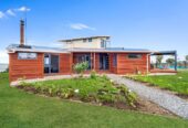 4 bedrooms lifestyle house on 11.45ha land, on the edge of Lake Waikare, 915 Waikare Road, Waerenga, Waikato