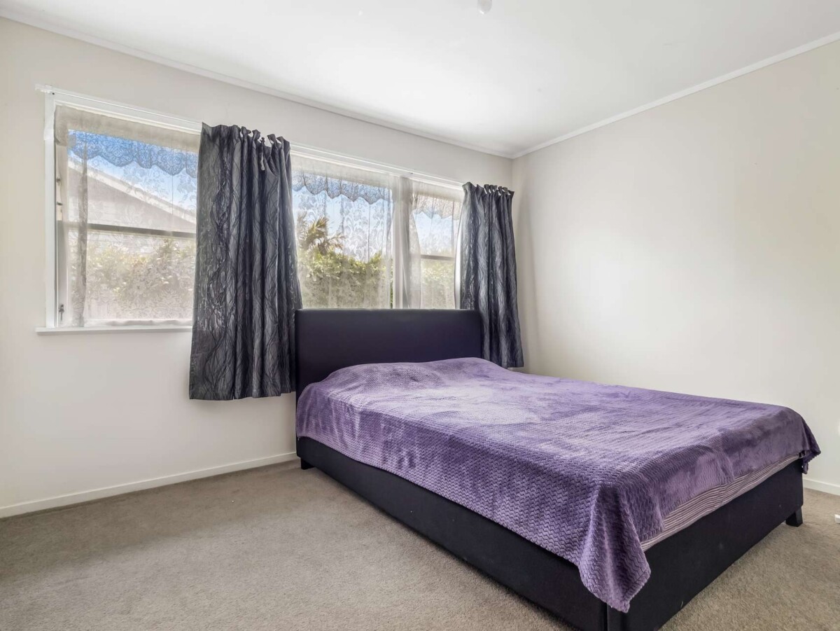 Affordable Brick & Tile 2 bedrooms home, 1/5 Grove Road, Papakura, Auckland