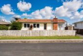 Asking below CV, standalone 3-bedrooms house on a half share of 819m² (flat land), 1/49 President Ave, Papakura, Auckland