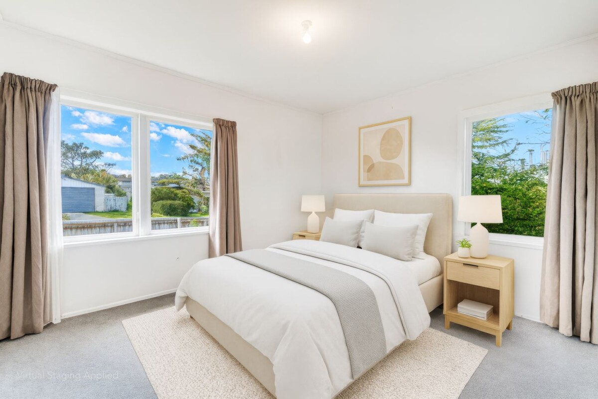 Asking below CV, standalone 3-bedrooms house on a half share of 819m² (flat land), 1/49 President Ave, Papakura, Auckland