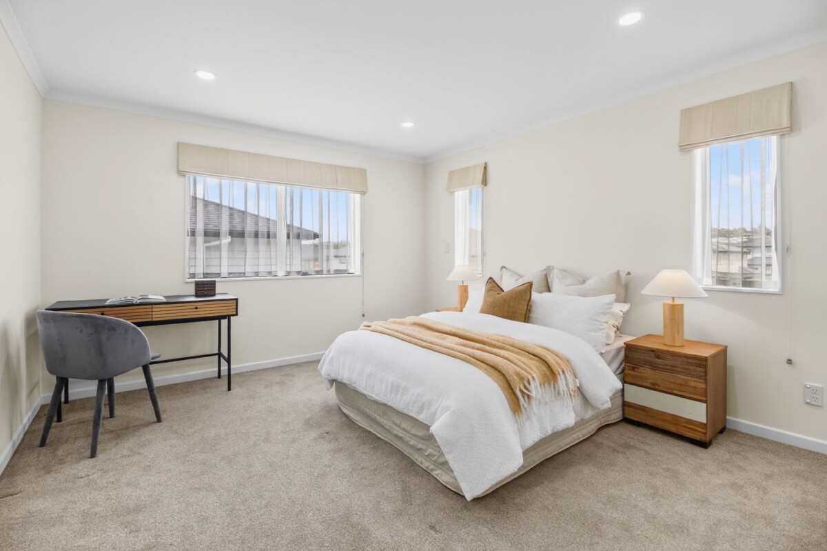 2 legal kitchens, Vendor Gone, Keys Available, 7 bedrooms house, 13 Puoro Street, Flat Bush, Auckland