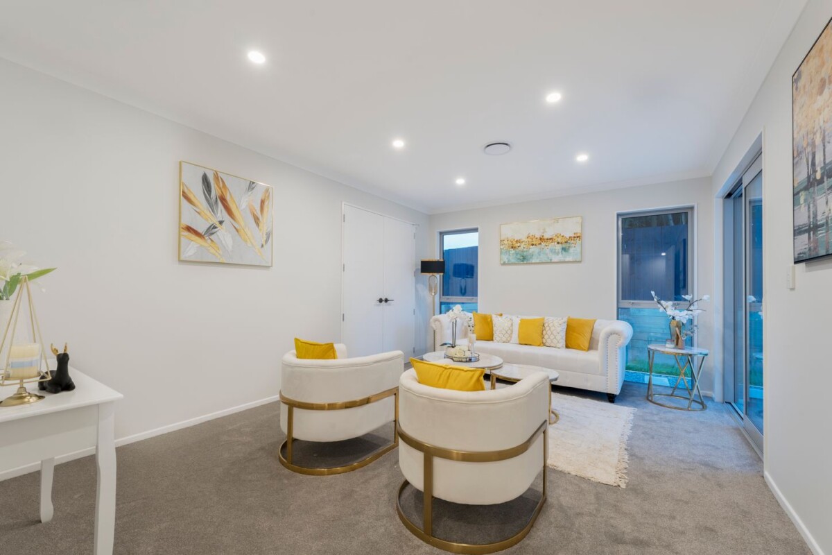 New modern 4 bedrooms house on 638m2 section, built-in Bluetooth sound system, Mitsubishi central air conditioning, 41D Candia Road, Swanson, Auckland