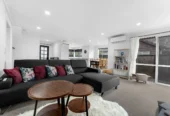 Botany Downs Secondary College zone, Freehold 3 bedrooms home, 18 Fairfield Lane East Tamaki Heights, Auckland