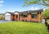 Fresh, Fabulous & Family-Ready in Summerland Zone, 13B Parkcrest Drive, Henderson, Auckland
