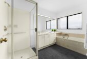 Family circumstances need Must sell, 4 beds house on 837m2 land, zone for Botany Downs School, 25 Lexington Drive, Botany Downs, Auckland