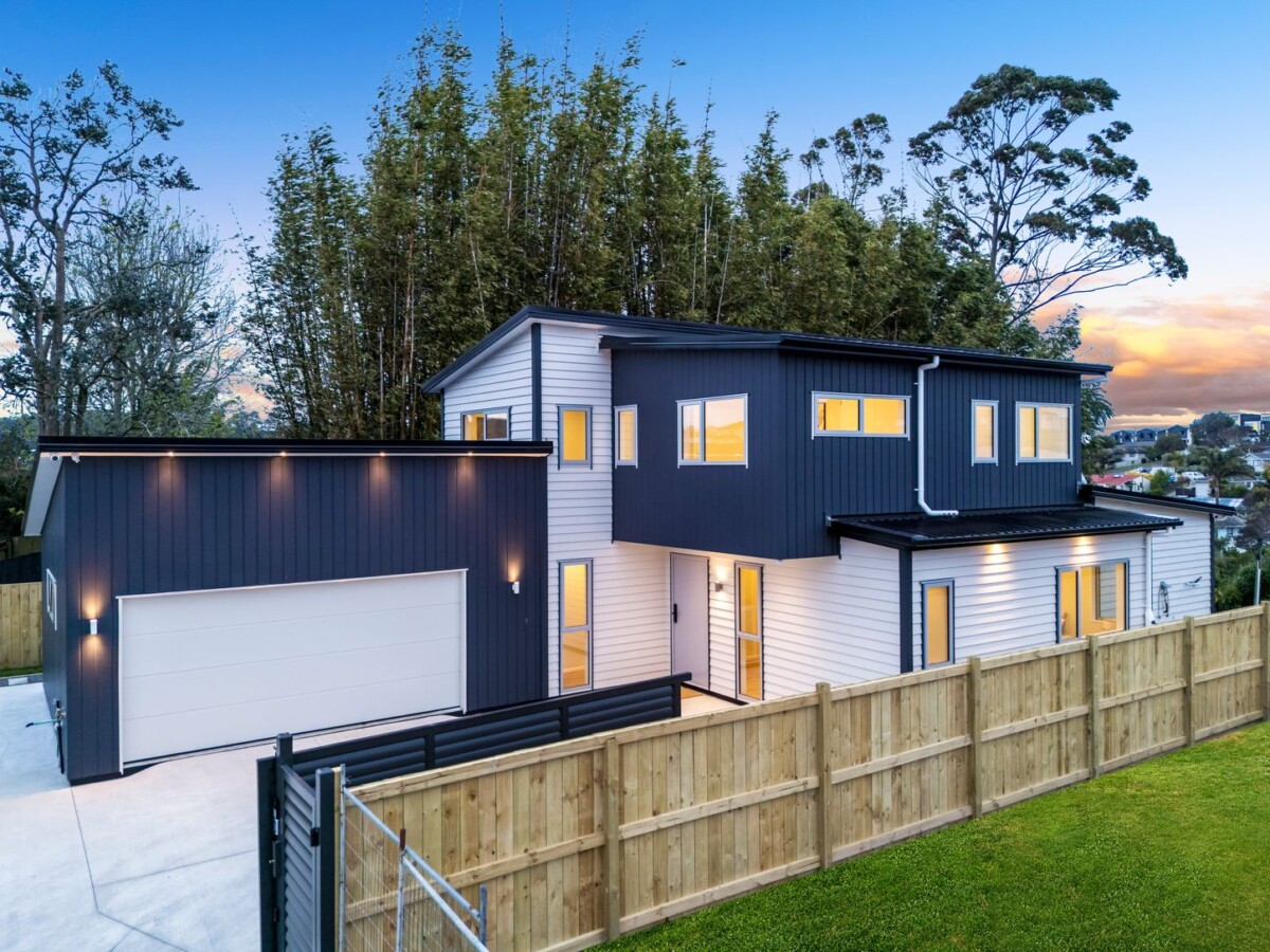 New modern 4 bedrooms house on 638m2 section, built-in Bluetooth sound system, Mitsubishi central air conditioning, 41D Candia Road, Swanson, Auckland